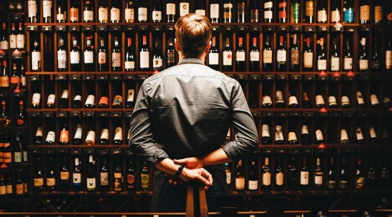 Comment investir dans le vin ? Caves d'investissement, bouteilles