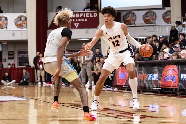 Cameron Boozer makes a strong statement against A.J. Dybantsa, Prolific  Prep in a battle for No. 1 in 2025 class - Yahoo Sports