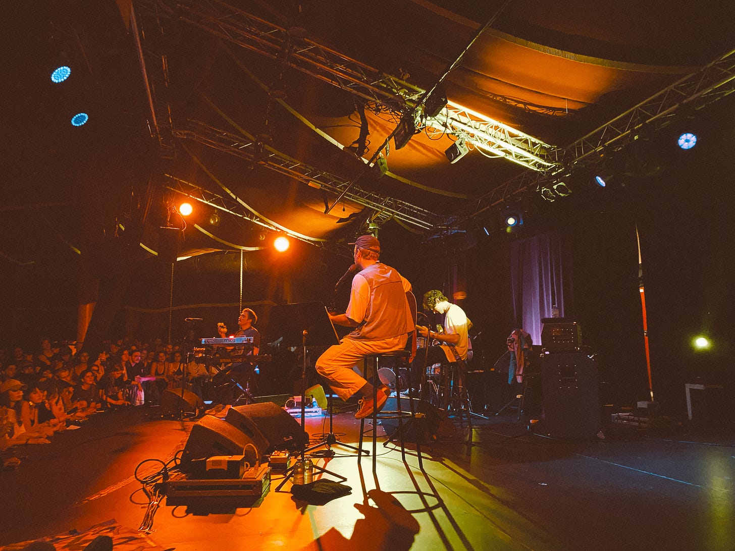 Mac DeMarco no Cabaret Sauvage em Paris, 24 de julho de 2023. Foto: Isadora Zottis.