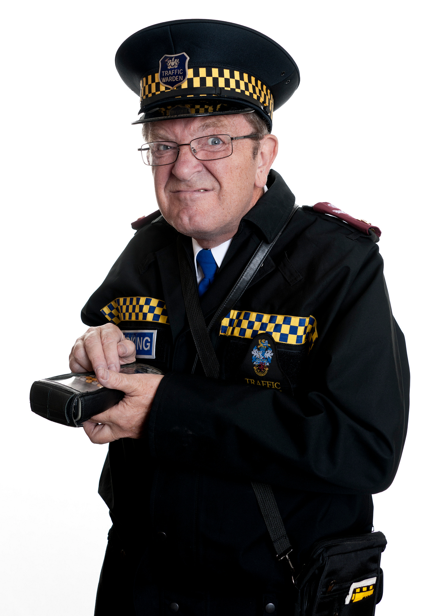 Traffic wardens plan to go on strike for a whole week over pay cut | The Sun