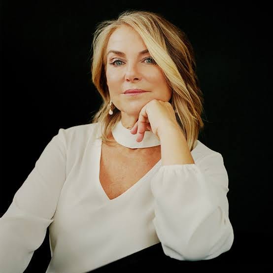 “This Is What Happens to Couples Under Stress”: An Interview with Esther  Perel | The New Yorker