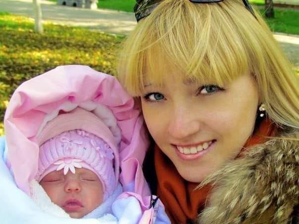 Kristina Zhuk avait 23 ans, sa fille Kira avait 10 mois…