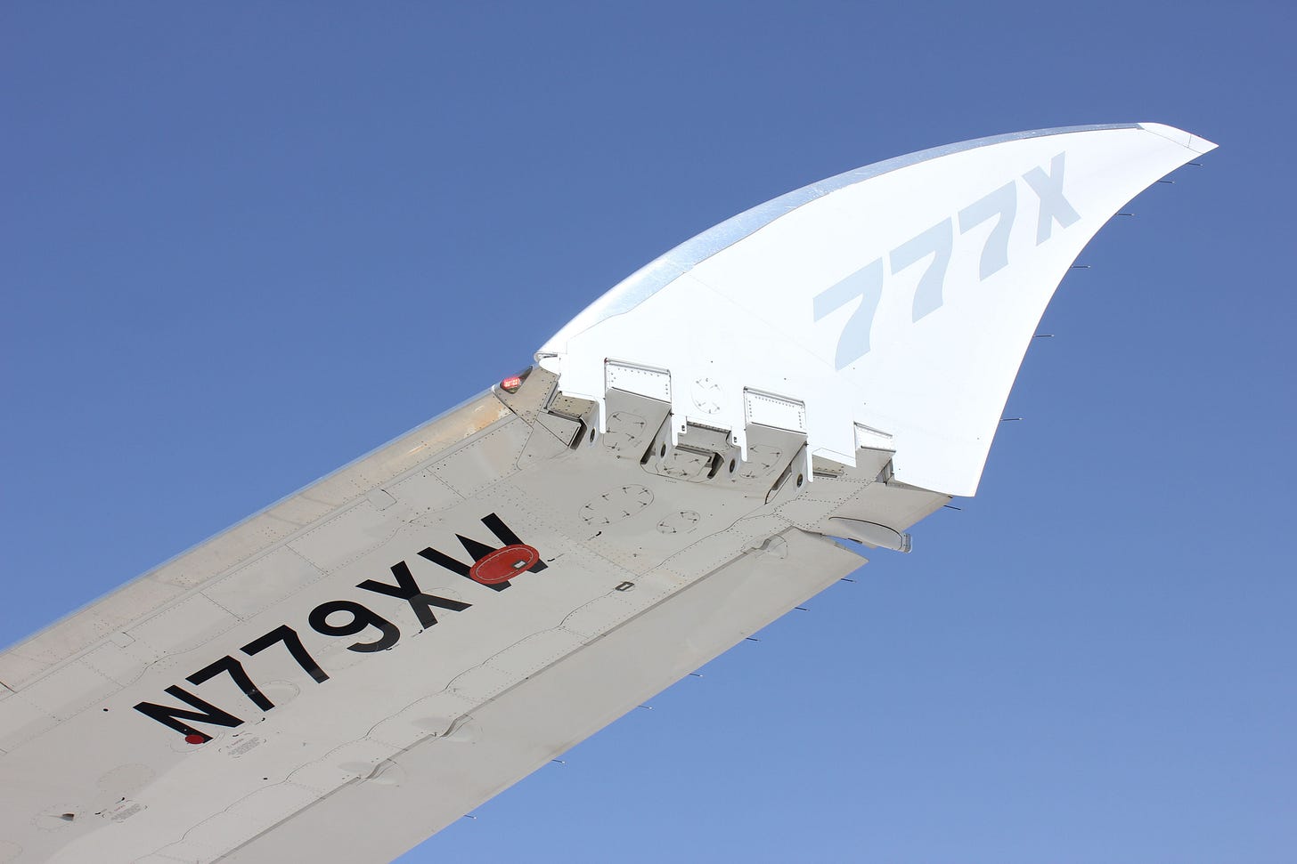 What's The Point Of The Folding Wingtips On The Boeing 777X?