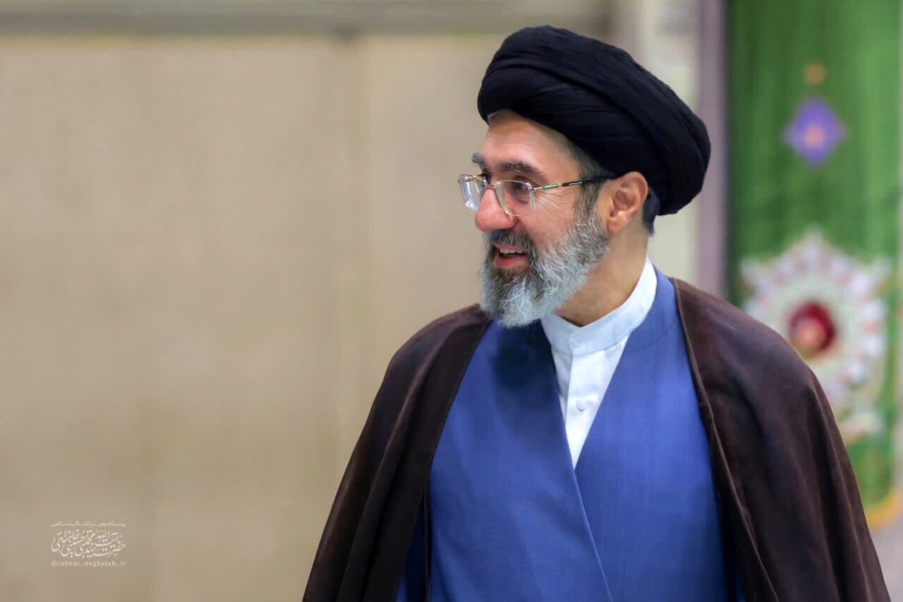 Untold Aspects of Ayatollah Syed Mujtaba Khamenei's Academic and Executive Conduct; Part One: From Establishing and Managing Academic Centers to Creat Untold Aspects of Ayatollah Syed Mujtaba Khamenei's Academic and Executive Conduct; Part One: From Establishing and Managing Academic Centers to Creat