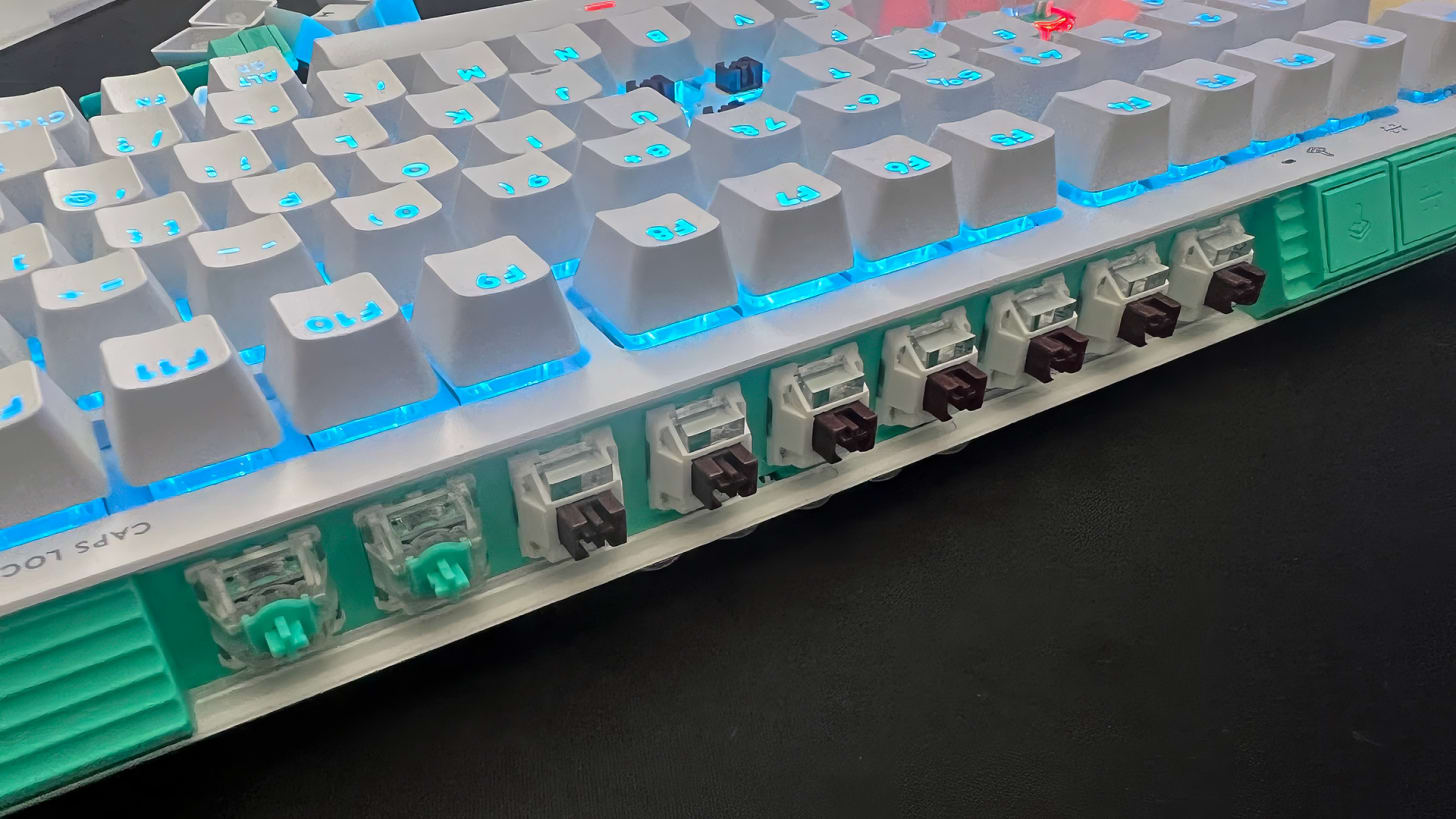 Logitech G G512 X switch storage