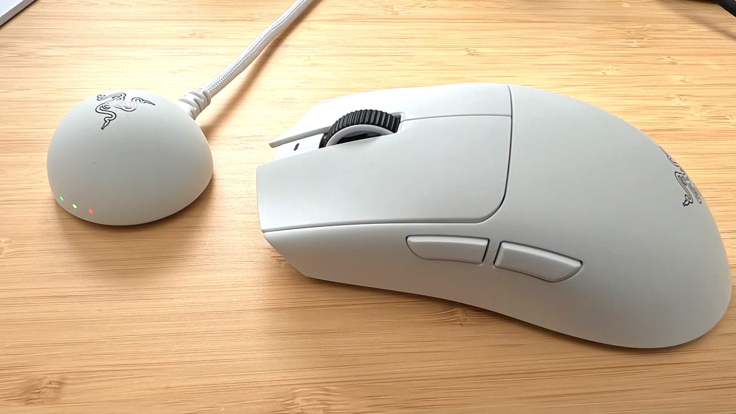 Razer Viper V4 Pro mouse and dongle