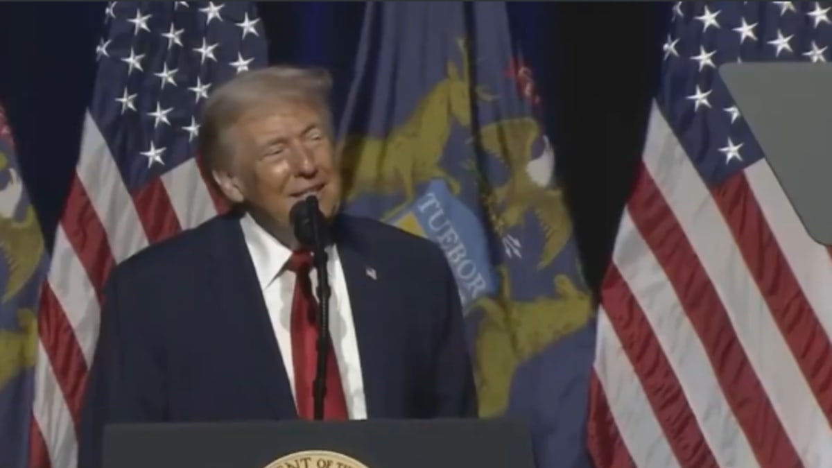 Les Républicains ont envoyé Trump prononcer un discours économique dans le Michigan et ce fut une catastrophe