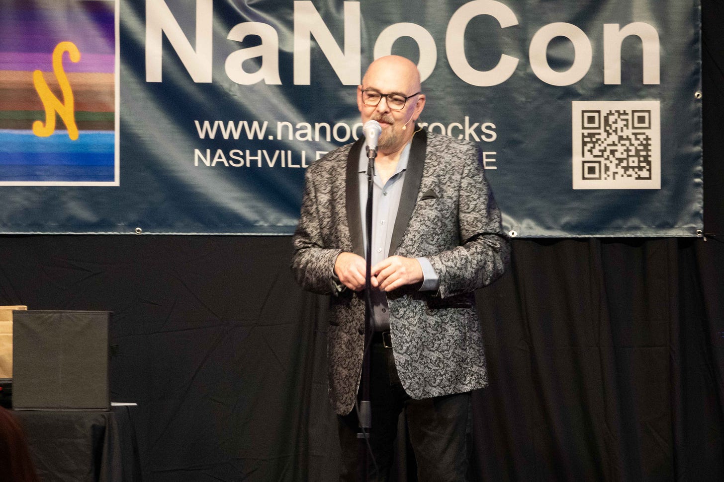 Photo of Matt Dillahunty putting on a magic show at NaNoCon.