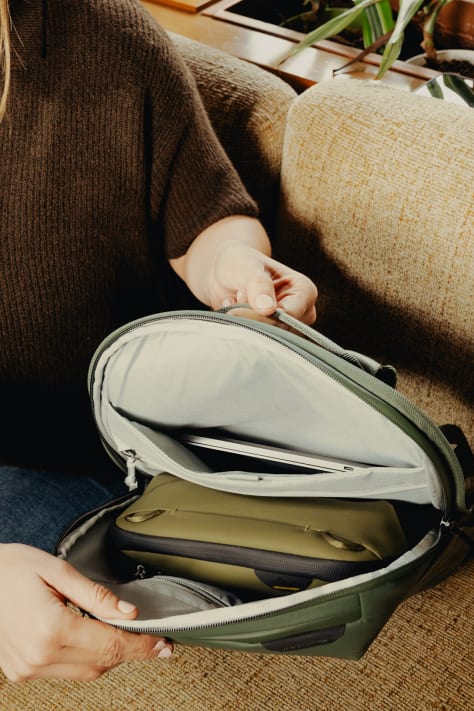 Peak Design Travel Backpack 2-in-1 1