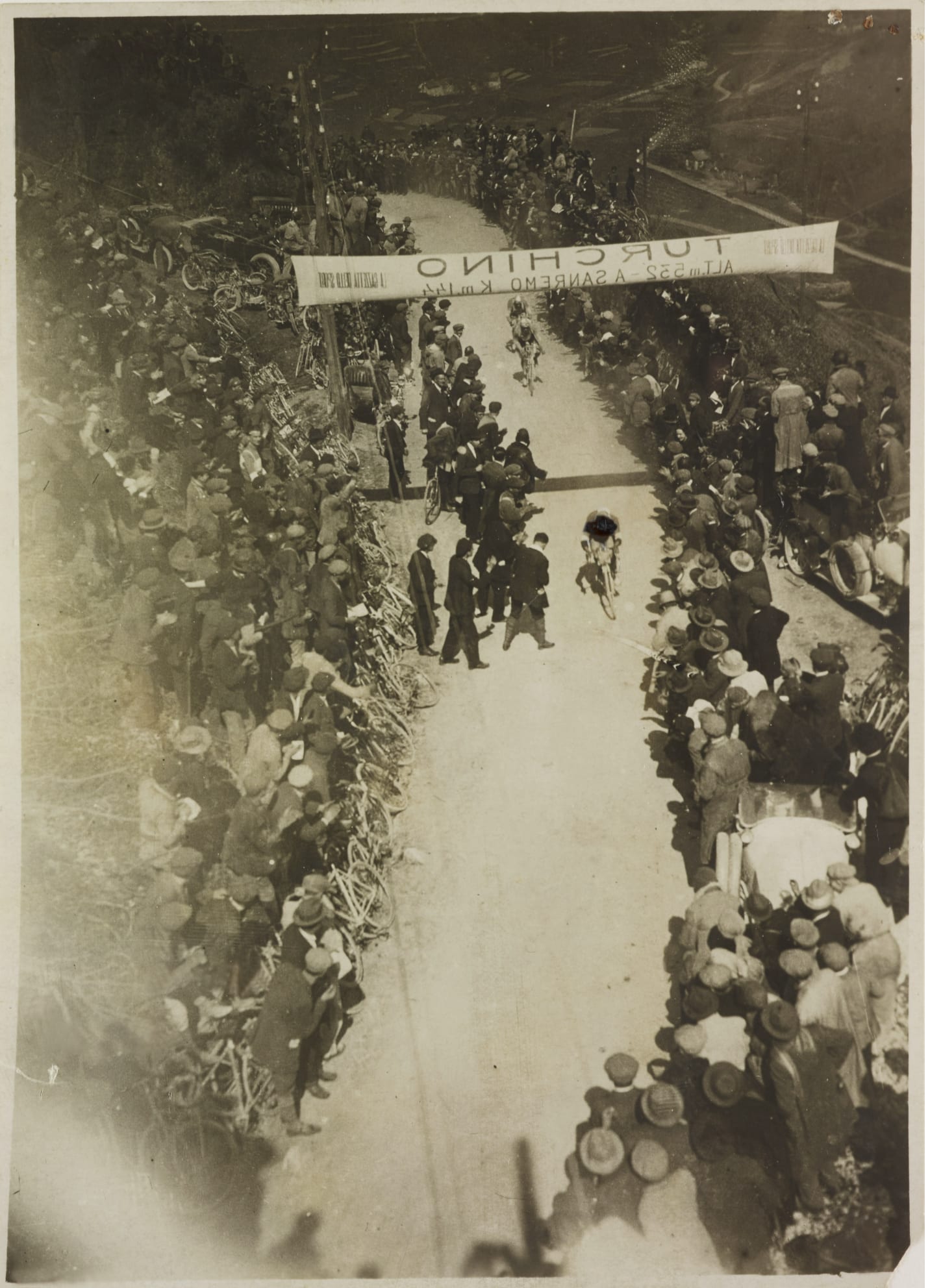 Il Passo del Turchino, foto Strazza dell’archivo Fondazione Pirelli
