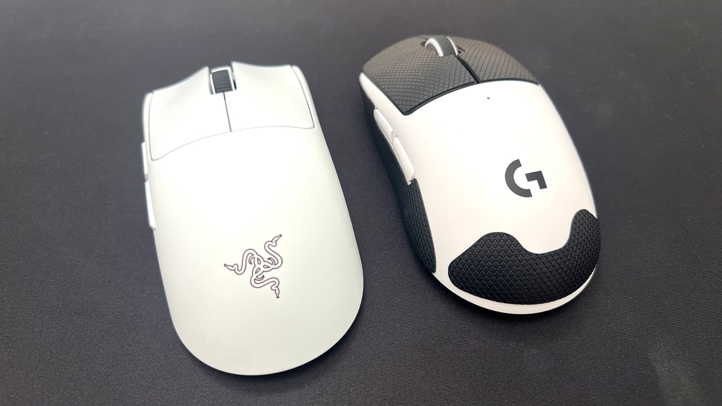 Razer Viper V4 Pro vs Logitech G Pro X2 Superstrike
