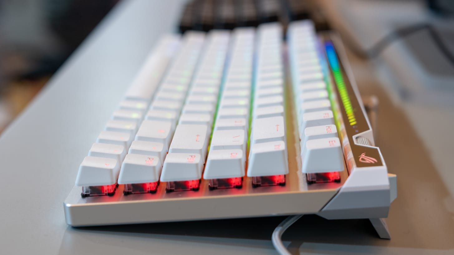 Asus ROG Falchion 75 HE gaming keyboard