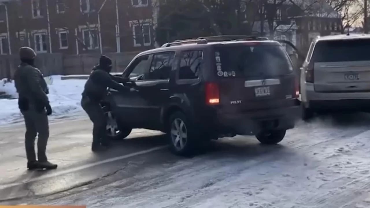 ICE agent reaches into Renee Good&rsquo;s vehicle