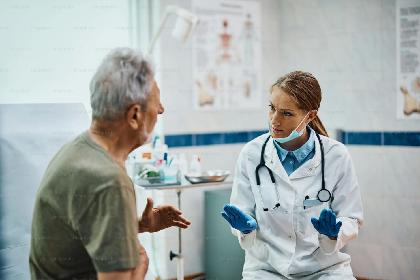 Talking To Doctor Pictures | Download Free Images on Unsplash