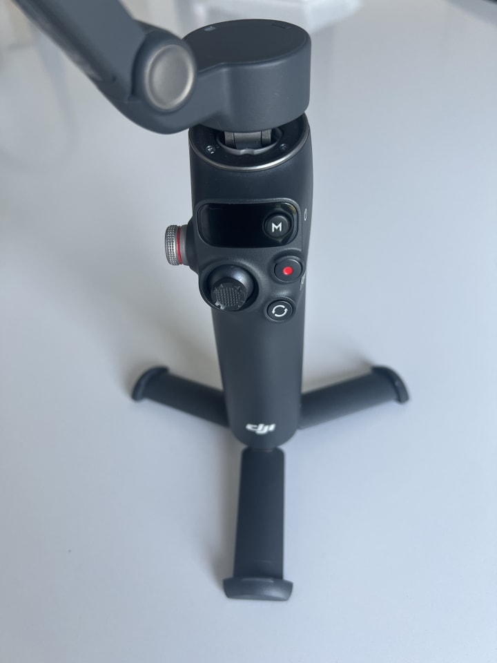DJI Osmo Mobile 8