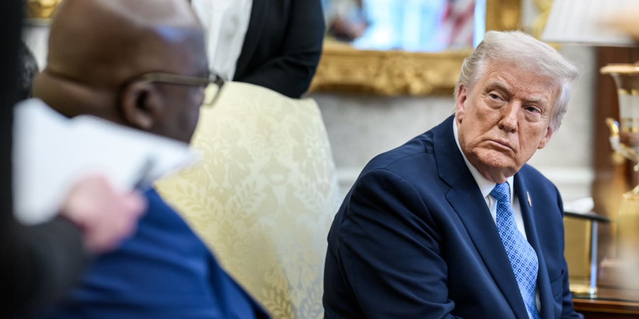 Trump's in a Nixon-Level Danger Zone Heading Into the 2026 Midterms