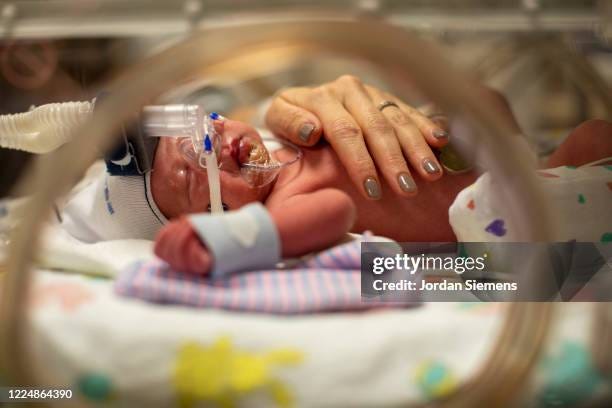13 Nicu Ventilator Stock Photos, High-Res Pictures, and Images - Getty  Images