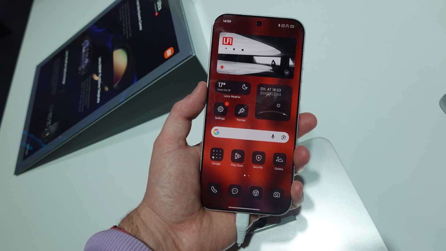 Xiaomi 17 Ultra display