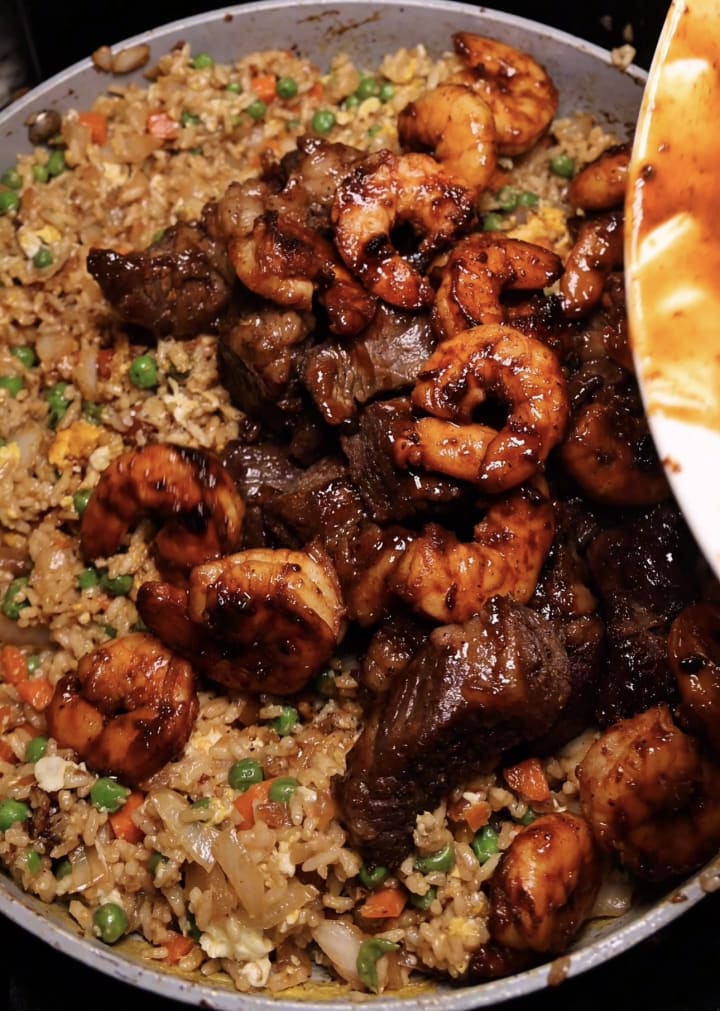 🥩🍤 Steak & Shrimp Fried Rice + Homemade Yum Yum Sauce : A recipe