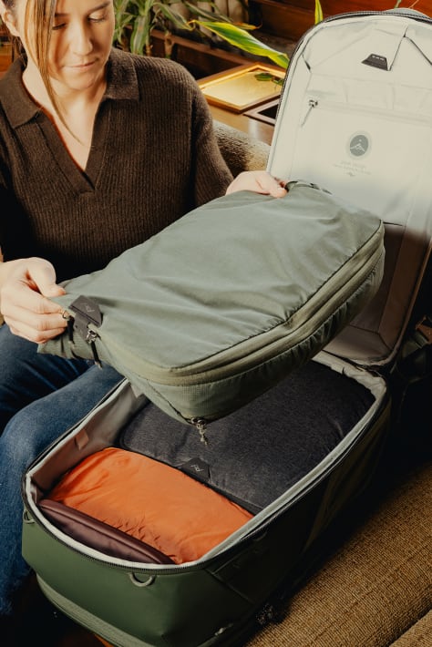 Peak Design Travel Backpack 2-in-1 1