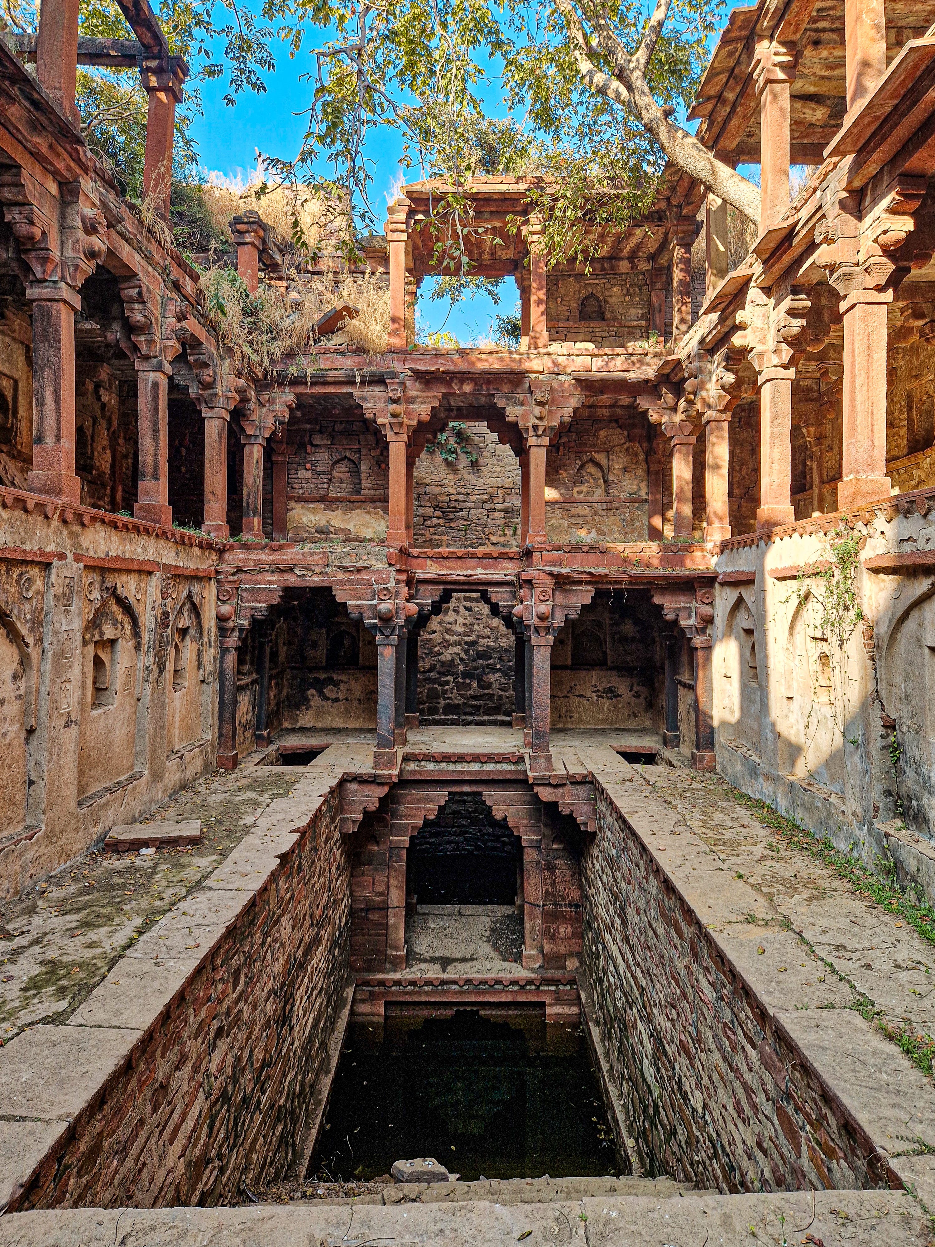 Rajon Ki Baoli, Delhi: A Stepwell of Stone, Skill, and Silence – The ...