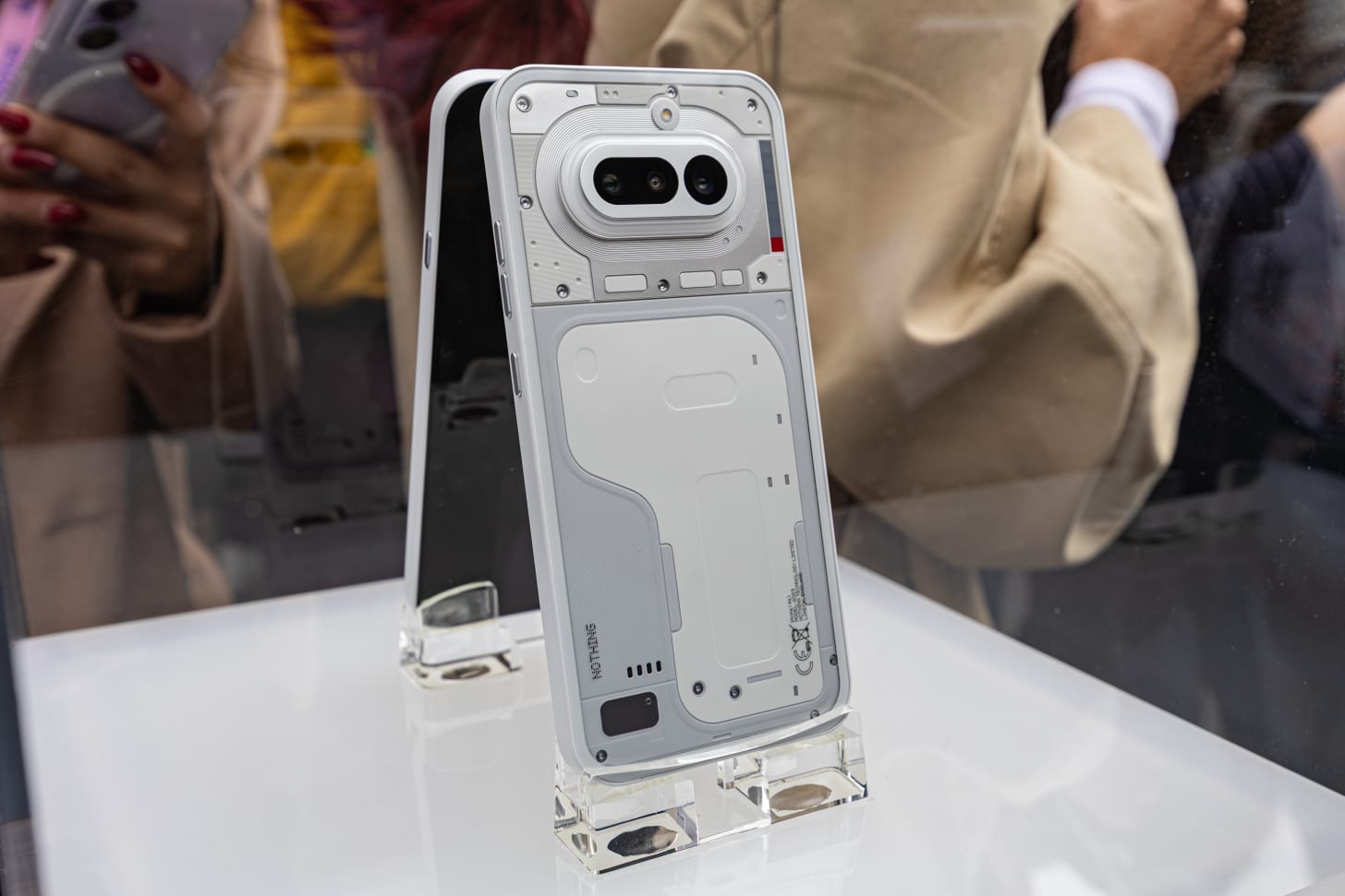 Nothing Phone 4a color in white Nothing Phone 4a color in white