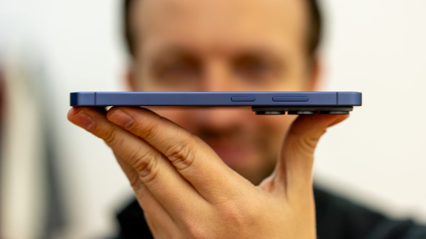 Samsung Galaxy S25 Ultra thin design