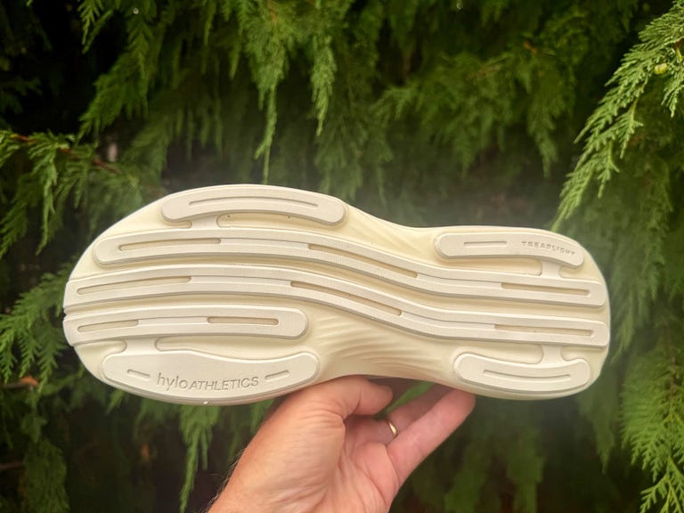 Running Supply #90: Freaky Deeky Running Shoes, Raide's Women's Line, Big Bootie Is Taking Over Trail Racers