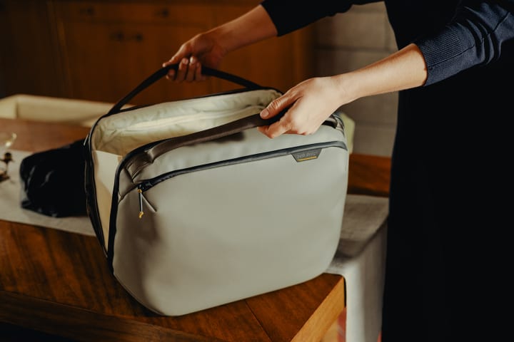 Peak Design Travel Weekender 25L