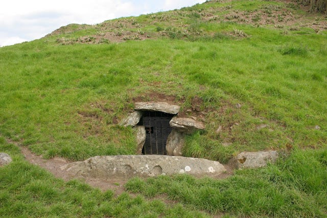 Irish Pᴀssage Tombs: An Introduction - by David Clougher