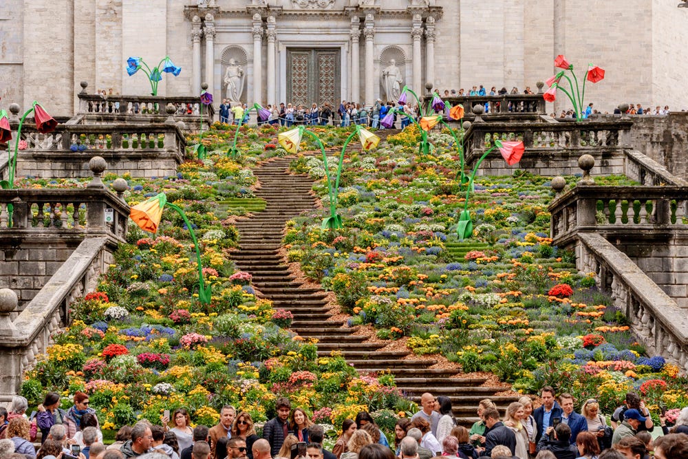 🌷🌼 The Girona Flower Festival🌹🌻 - Food and Fiesta