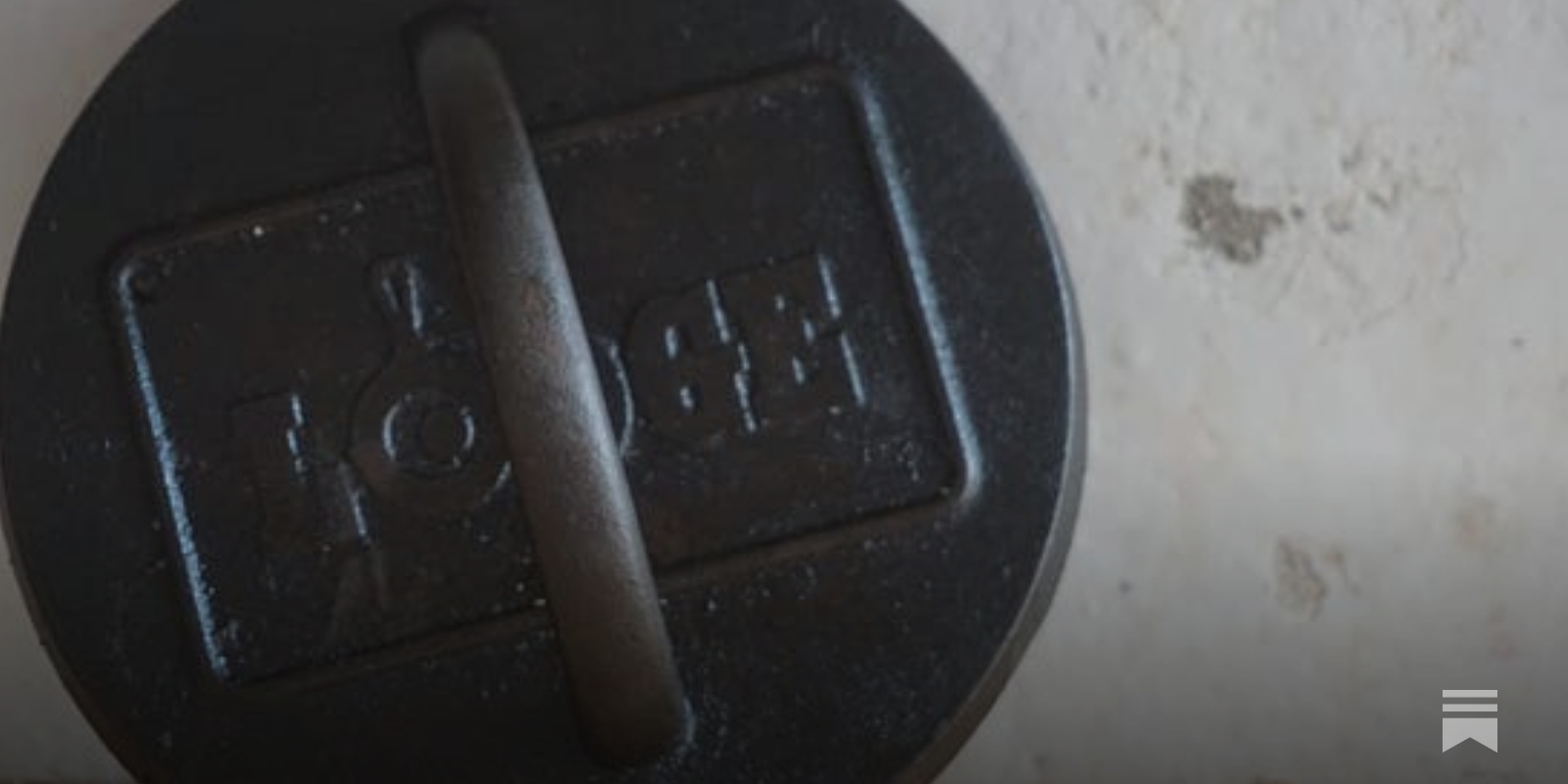 From the Kitchen Essential #1: A Cast-Iron Burger Press