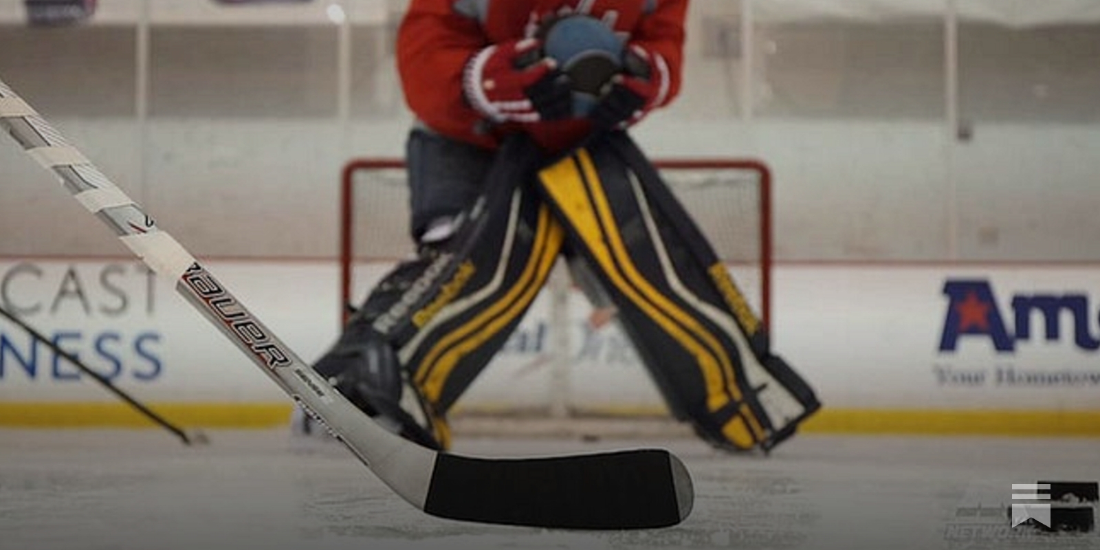 CapCut_goalie throwing stick at player