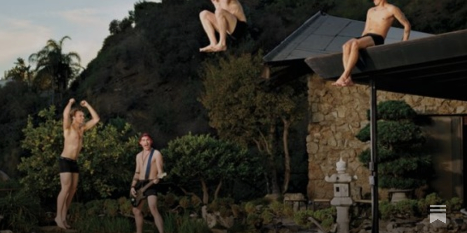 5 Seconds of Summer Take On Justin Bieber & Kylie Jenners Tyga Diamond  Ring Drama