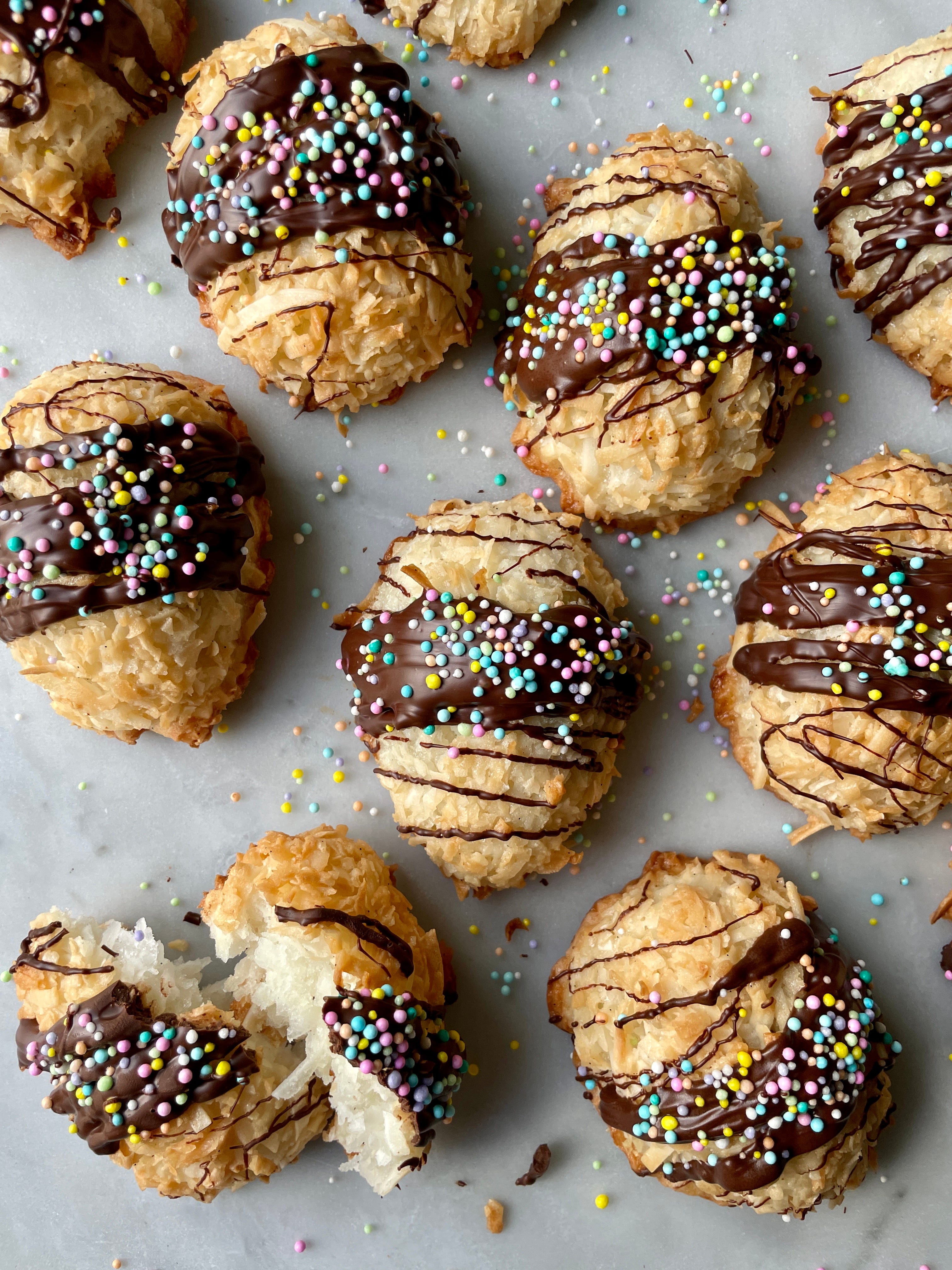 Colored Coconut Macaroons – Snob Creationz