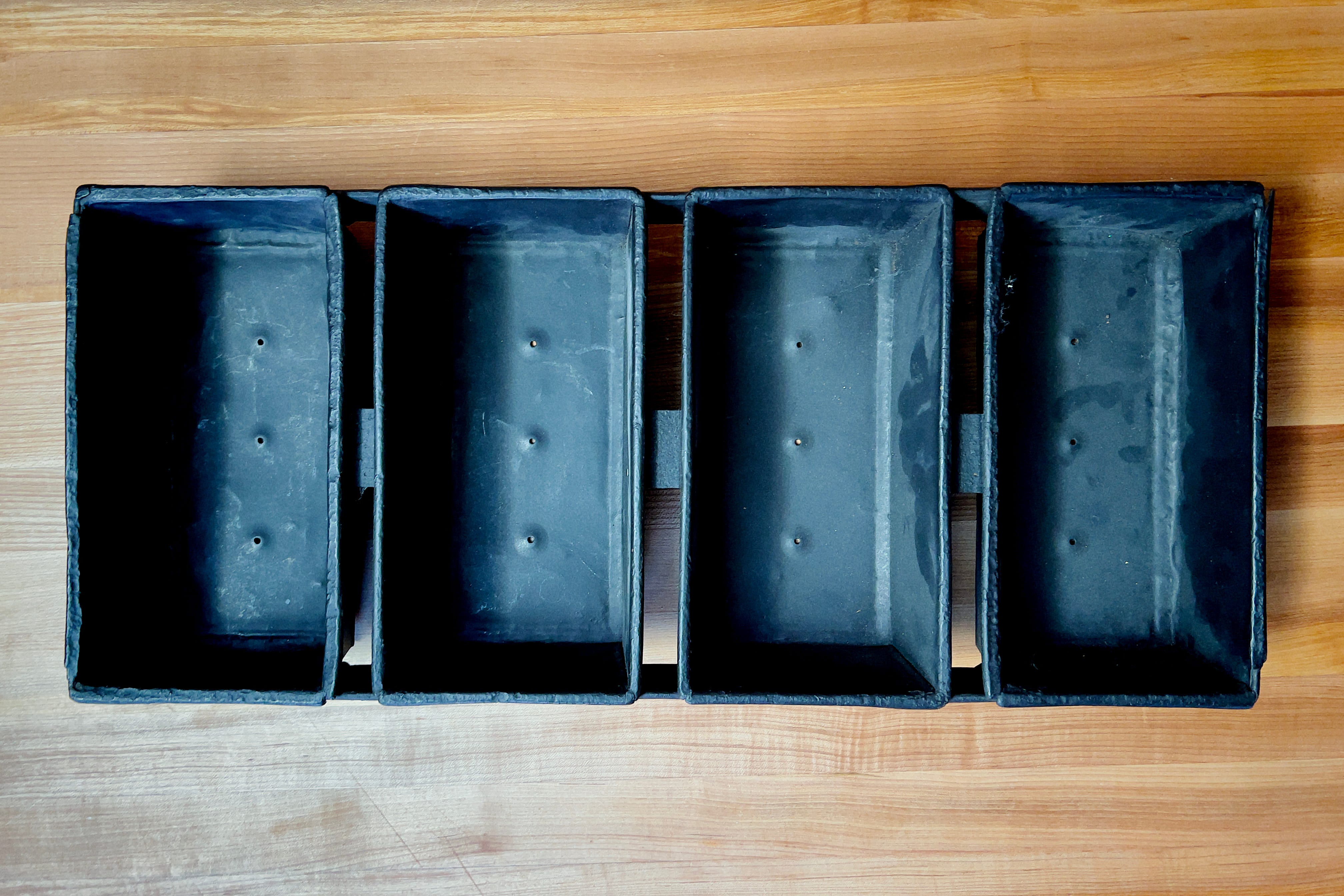 Chicago Metallic Mini Loaf Pans - Set of 4