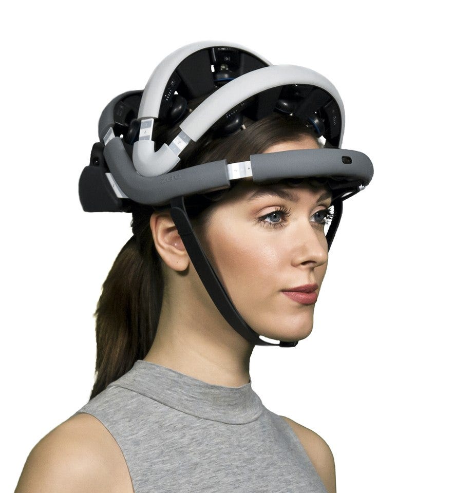 Шлем для ээг. Шапка для ЭЭГ. ЭЭГ аппарат. Ремни для фиксации шапки ЭЭГ.