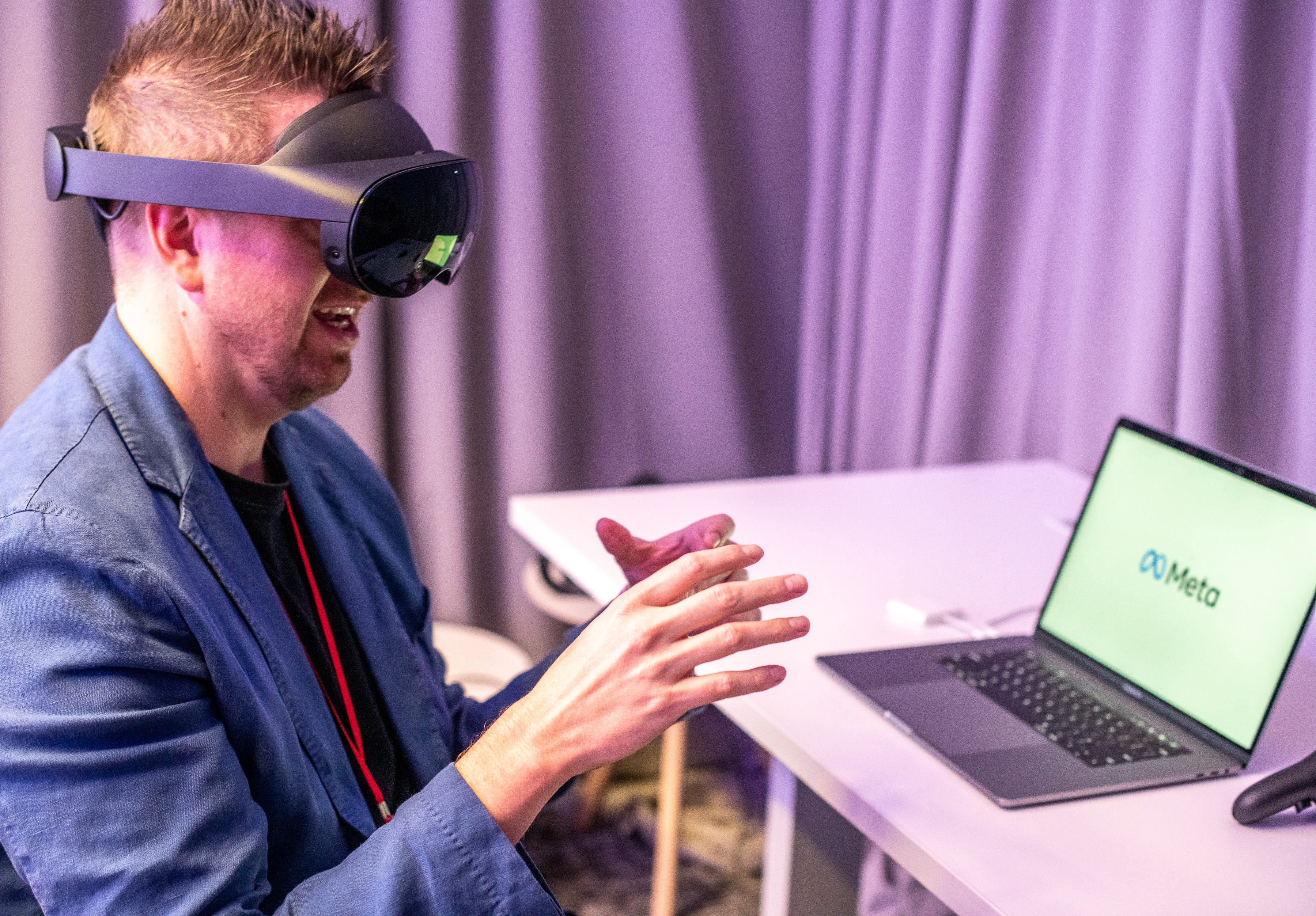 Horizon Workrooms: Facebook's Metaverse Starts With Virtual Reality  Meetings