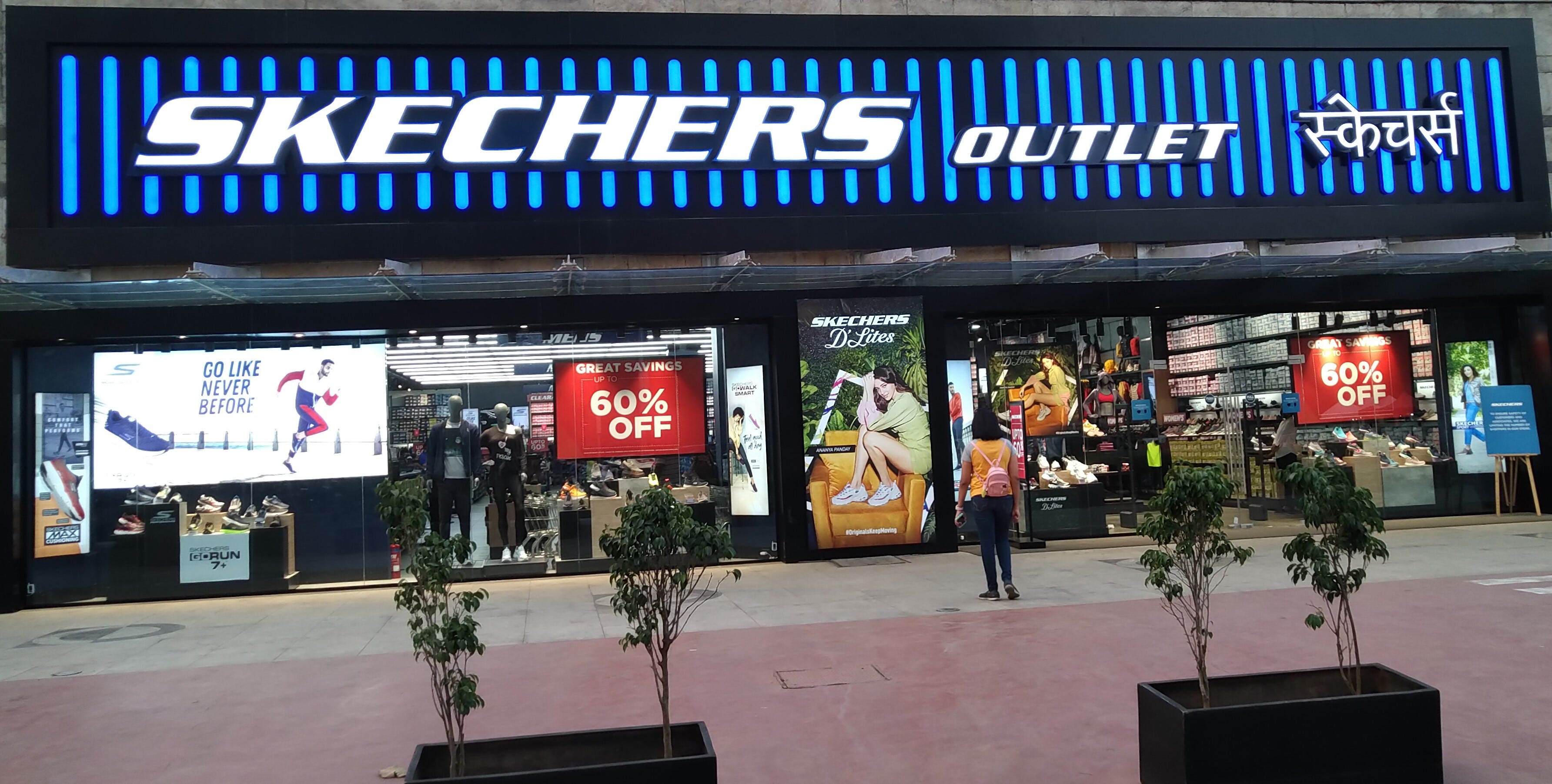 largest Skechers store is now at Thane