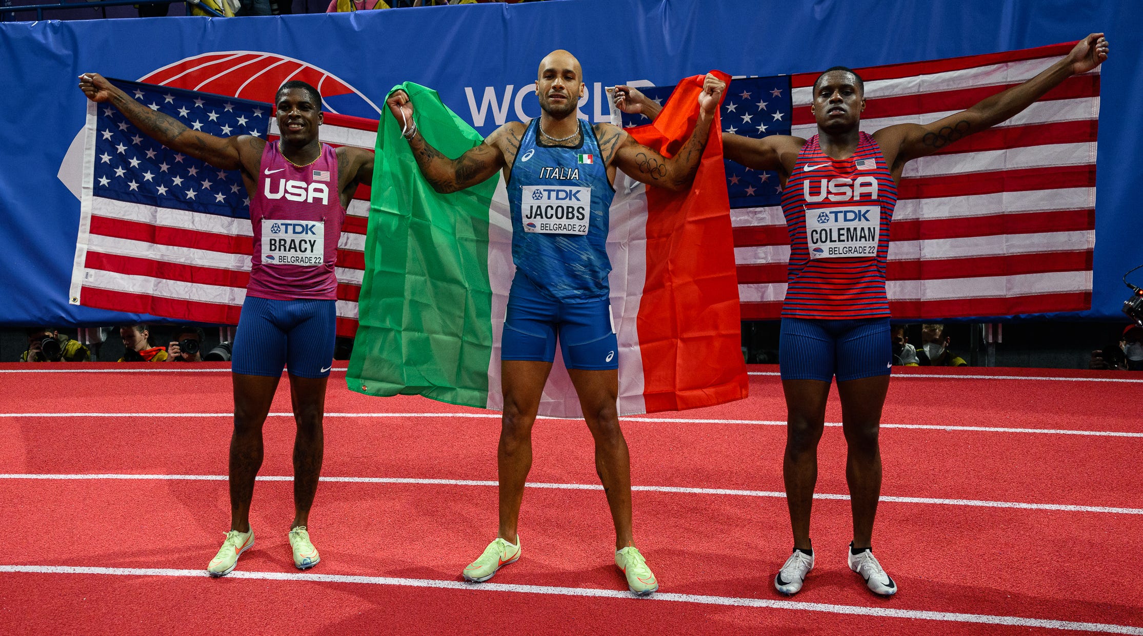 🤯 Dutch runners double fall while in lead at World Champs