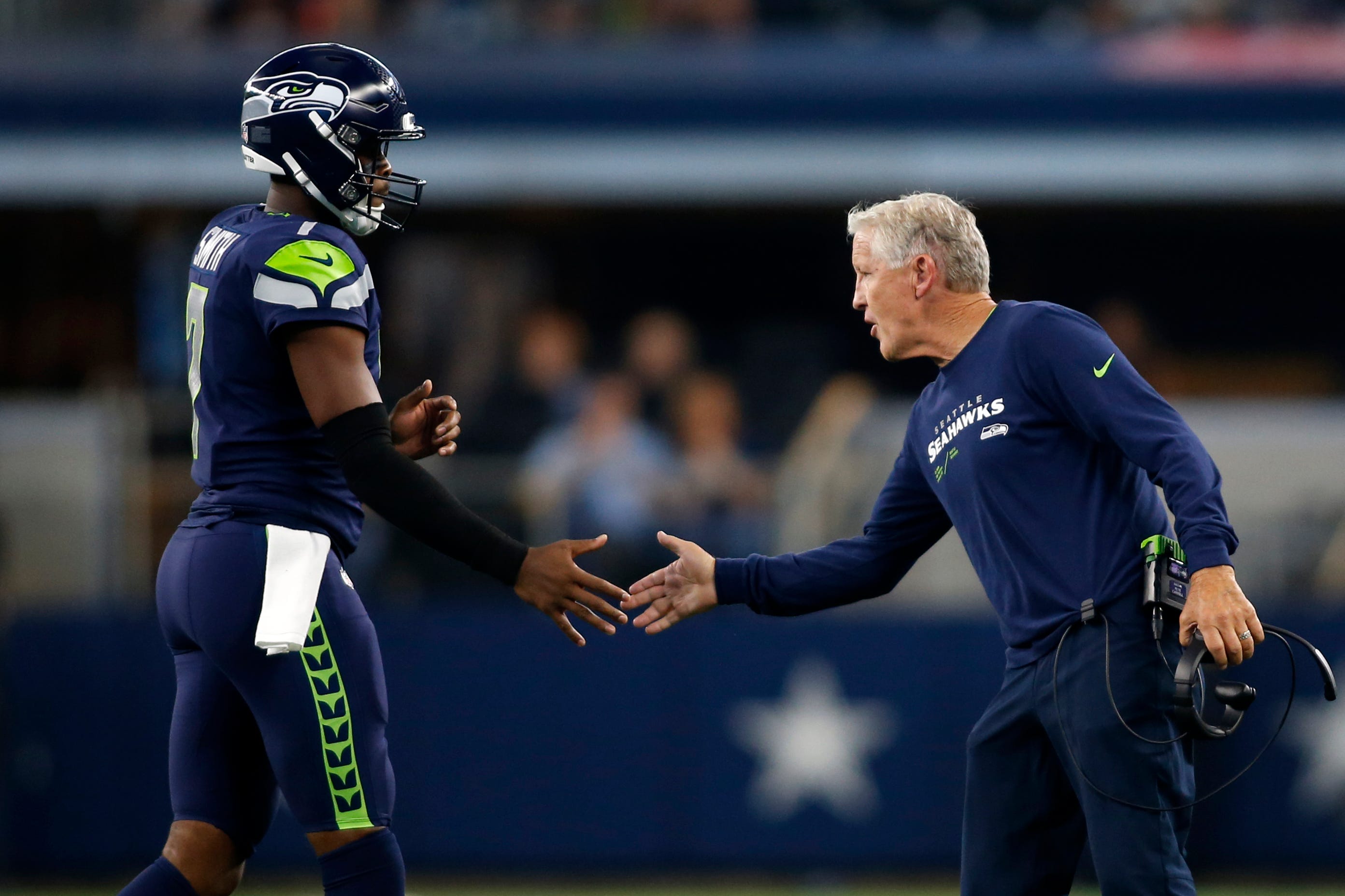 Seahawks receivers Dee Eskridge, Penny Hart in concussion protocol