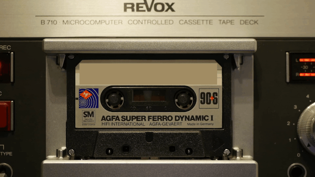 Modernized Cassette Player Concepts : portable cassette tape player