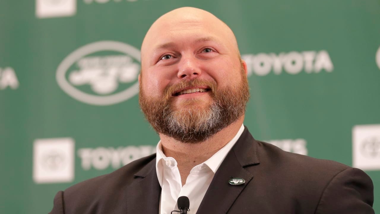 Jets want to 'salvage' Zach Wilson with GM Joe Douglas on the hot