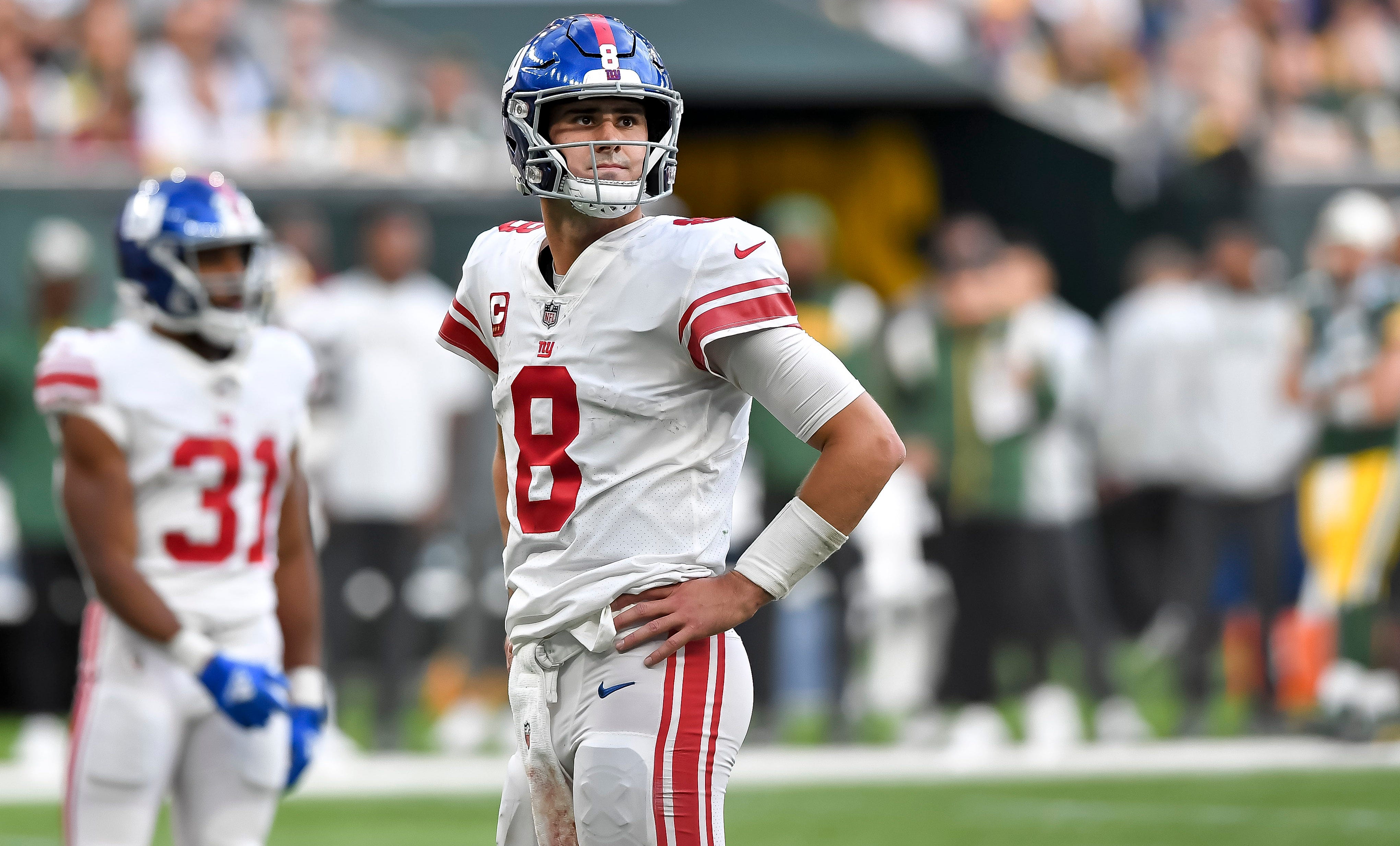Giants' Daniel Jones anxious to finally get some of his weapons back