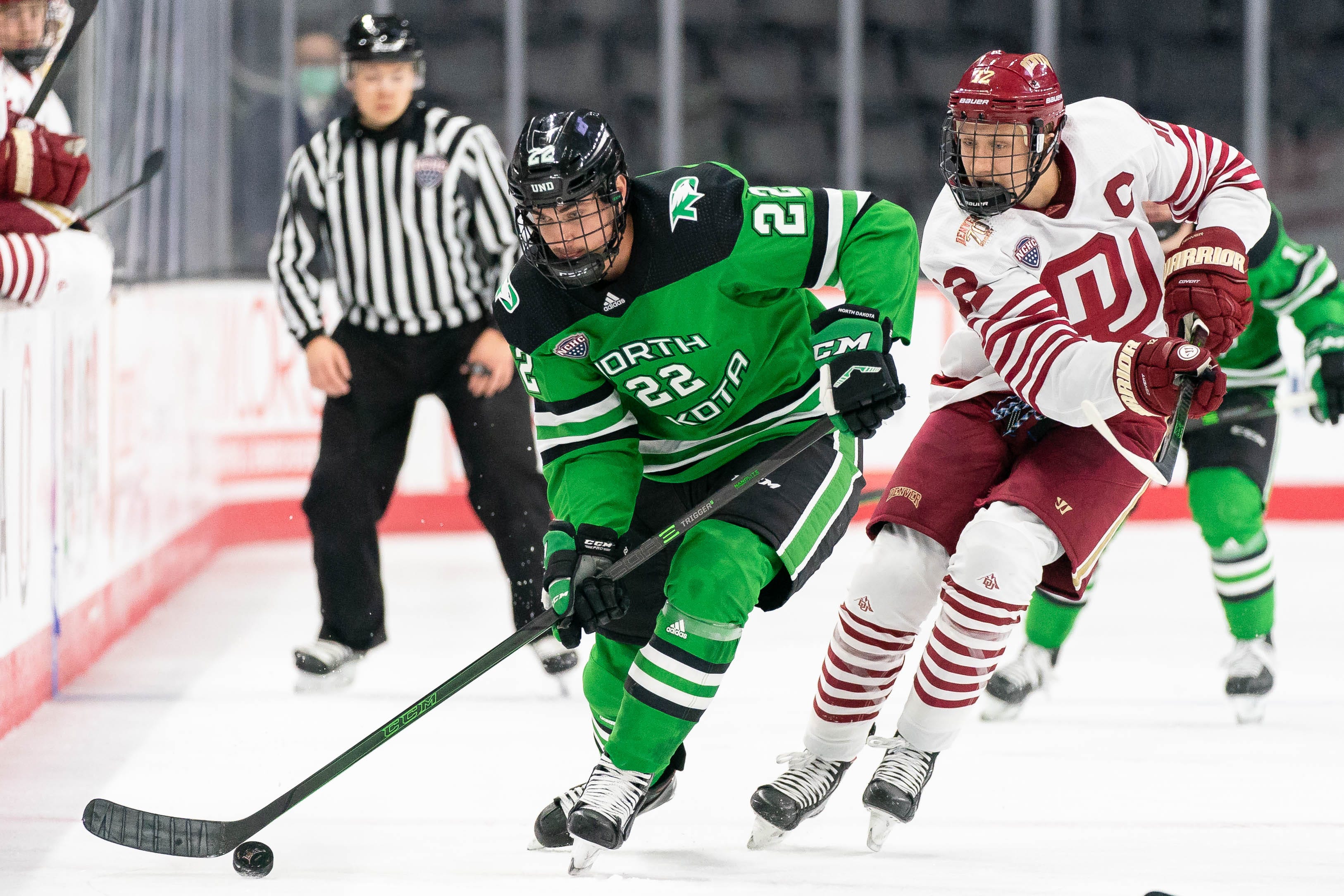 College Hockey Roundup National championship confidence rankings; Hobey Baker Watch List