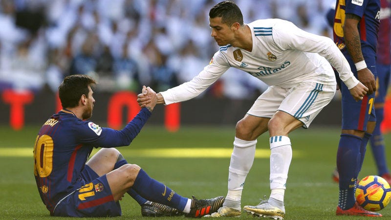 Futebol: Lionel Messi defronta Cristiano Ronaldo nos oitavos da