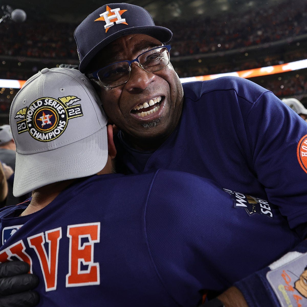 Dusty Baker chugging World Series champagne is the Astros content you  needed to see