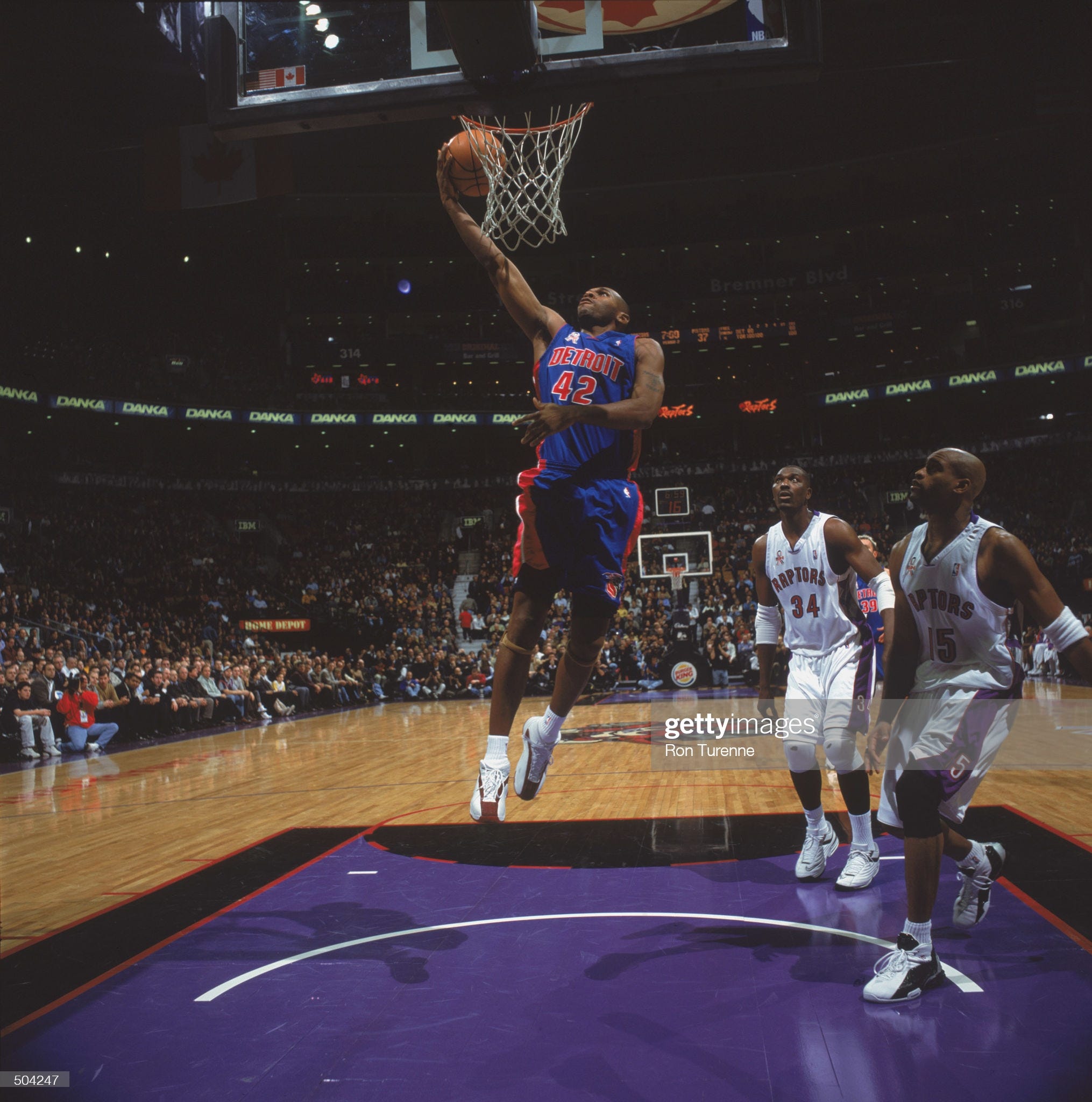 Dell Curry's Last Game 17pts 3/3 3pt - 2002 Playoffs R1G5 - Toronto Raptors  @ Detroit Pistons 