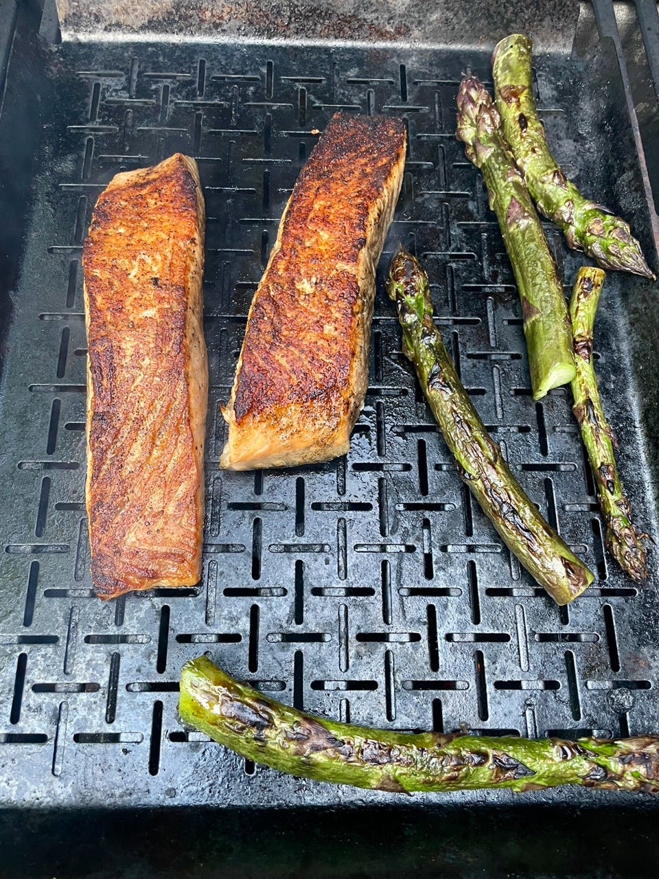 Is Cleaning the Barbeque Grill with Heat Enough