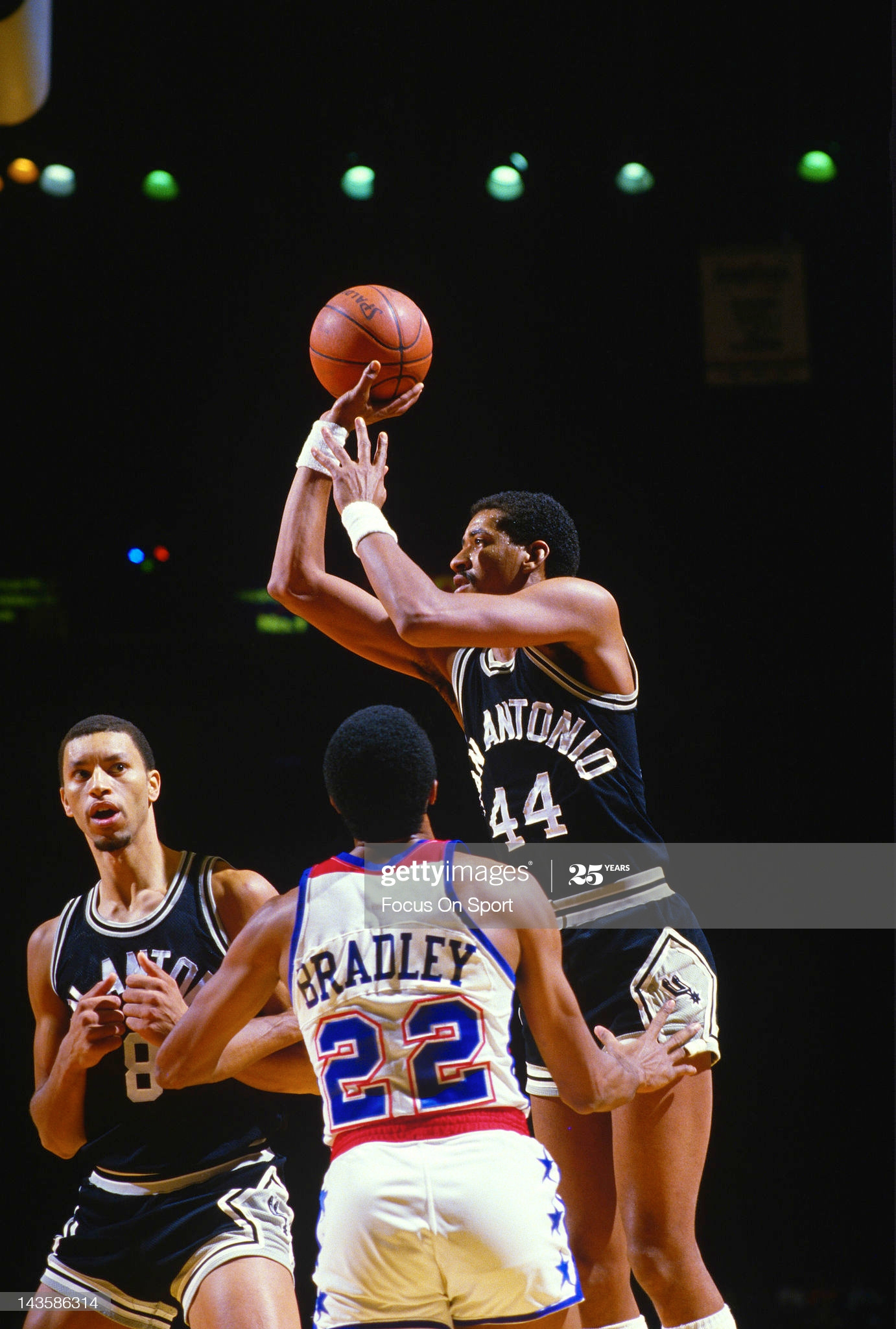 Chicago Bulls - George Gervin : 1985-1986  George gervin, Bulls  basketball, Chicago sports teams